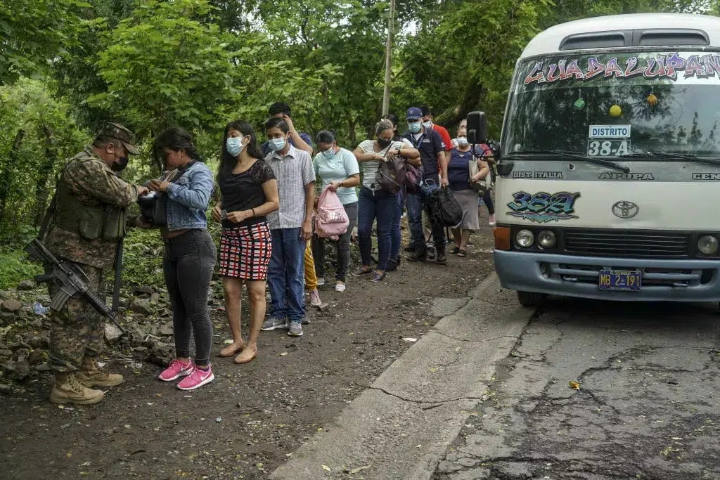 Countering El Salvador’s Democratic Backsliding — Contestando al retroceso democrático de El Salvador