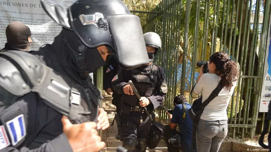 Systematic Repression of the Press in El Salvador — Represión sistemática de la prensa en El Salvador