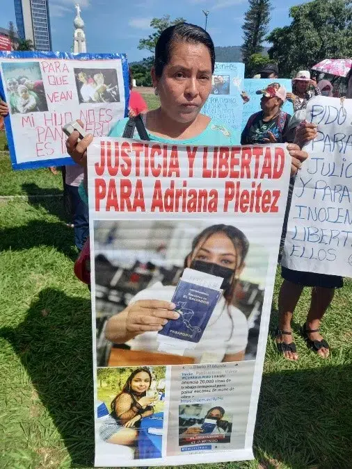Emeli Adriana Pleitez, who was a scholarship holder and beneficiary of a work visa, is reportedly captured/ Denuncian captura de Emeli Adriana Pleitez, quien fue becada y beneficiaria de visa de trabajo