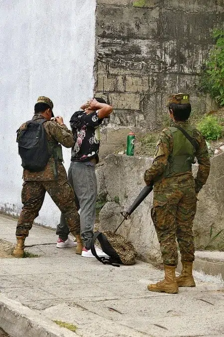 Six out of every 10 organized youths believe that there is an authoritarian government without controls in El Salvador — Seis de cada 10 jóvenes organizados creen que hay un gobierno autoritario y sin controles en El Salvador