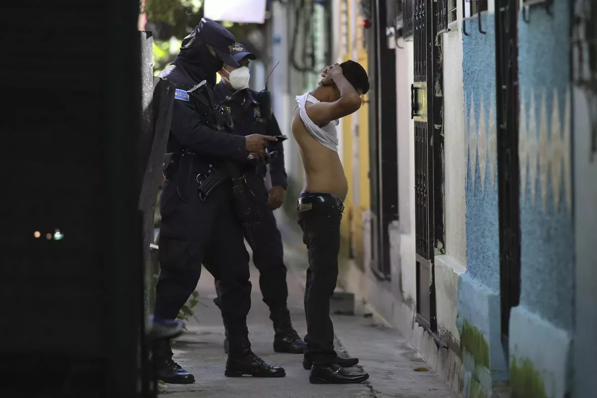 Tres formas de desaparecer bajo el régimen de excepción de Nayib Bukele en El Salvador- Three Ways to Disappear Under Nayib Bukele’s Emergency Regime in El Salvador