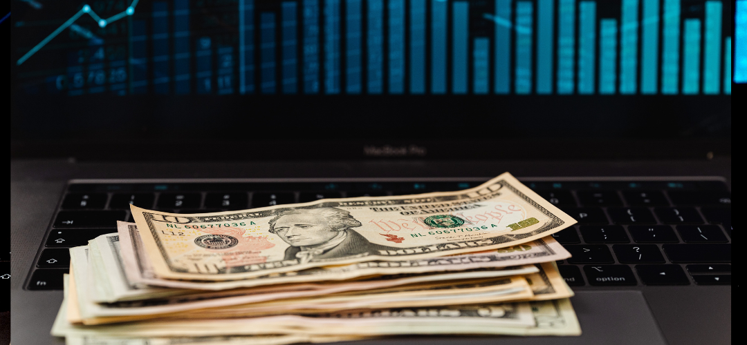 “They are playing with the depositors’ money”: Economist — “Están jugando con el dinero de los depositantes”: Economista