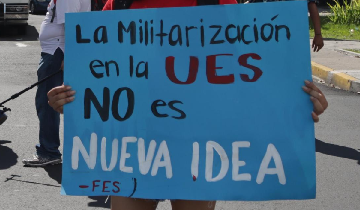 Miss Universe Event to Serve as Smokescreen for Policy Impoverishing Salvadorans — Evento Miss Universo servirá para enmascarar política de empobrecimiento de salvadoreños