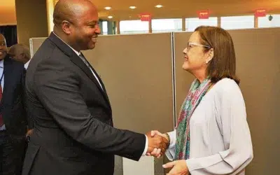 Government of El Salvador opens diplomatic relations with two dictatorial countries− Gobierno de El Salvador abre relaciones diplomáticas con dos países dictatoriales