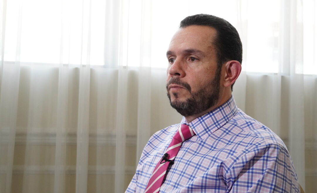 UN Rapporteur: “When a government has skeletons in the closet, it doesn’t want to uncover those from previous regimes” — Relator ONU: “Cuando un Gobierno tiene cadáveres en el clóset, no quiere sacar los de los regímenes anteriores”