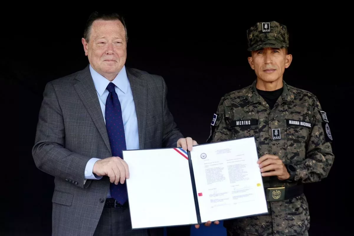 International Community Places No Hurdles to Reelection for Bukele — Comunidad internacional no pone obstáculos a la reelección de Bukele