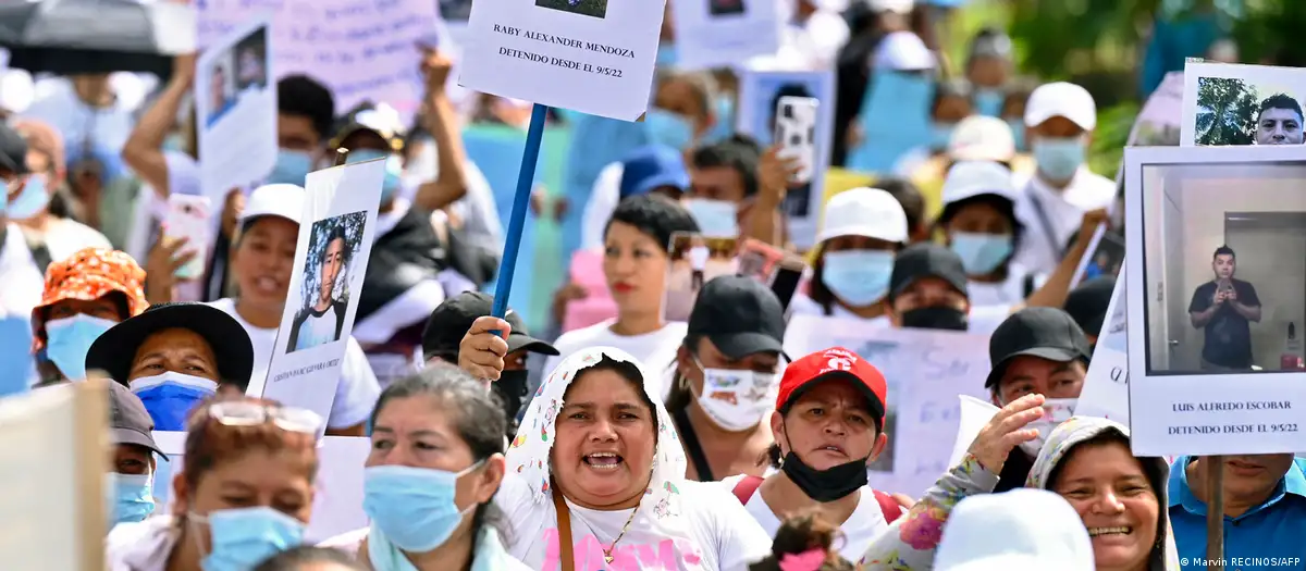 Nayib Bukele: “There are no abuses” in El Salvador’s Prisons — Nayib Bukele: en las cárceles de El Salvador “no hay abusos”