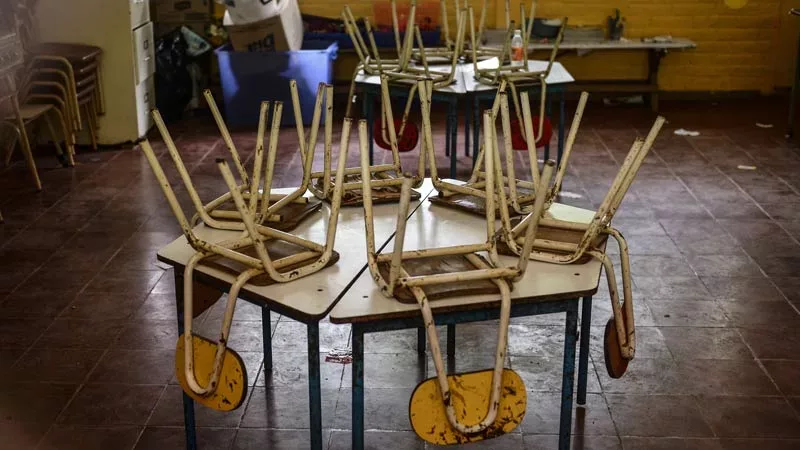 Education with a $60.4 Million Budget Cut Still Owes 80% of School Budgets — Educación con recorte de $60.4 millones y aún debe 80% de presupuestos escolares