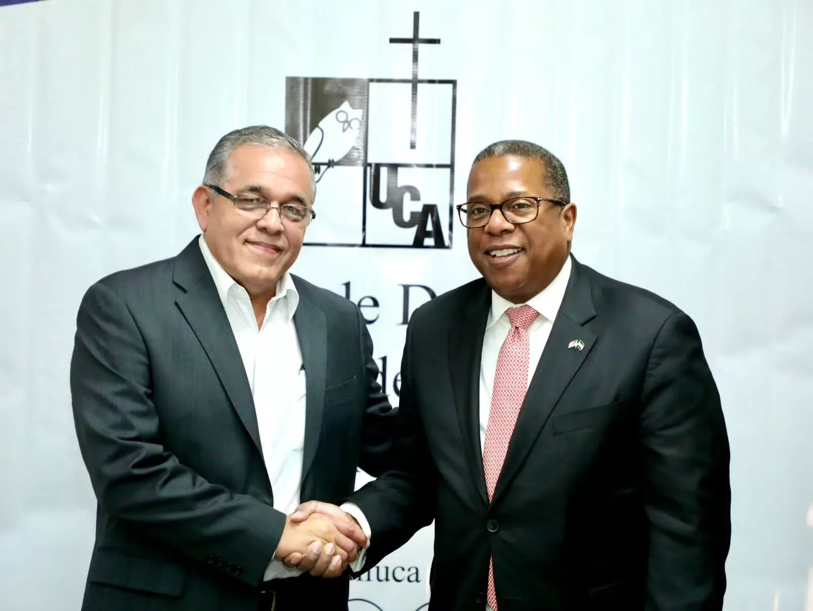 Brian Nichols, Senior U.S. Official, Highlights Idhuca’s Work in Defense of Human Rights — Brian Nichols, alto funcionario de Estados Unidos, destaca labor del Idhuca en la defensa de los derechos humanos