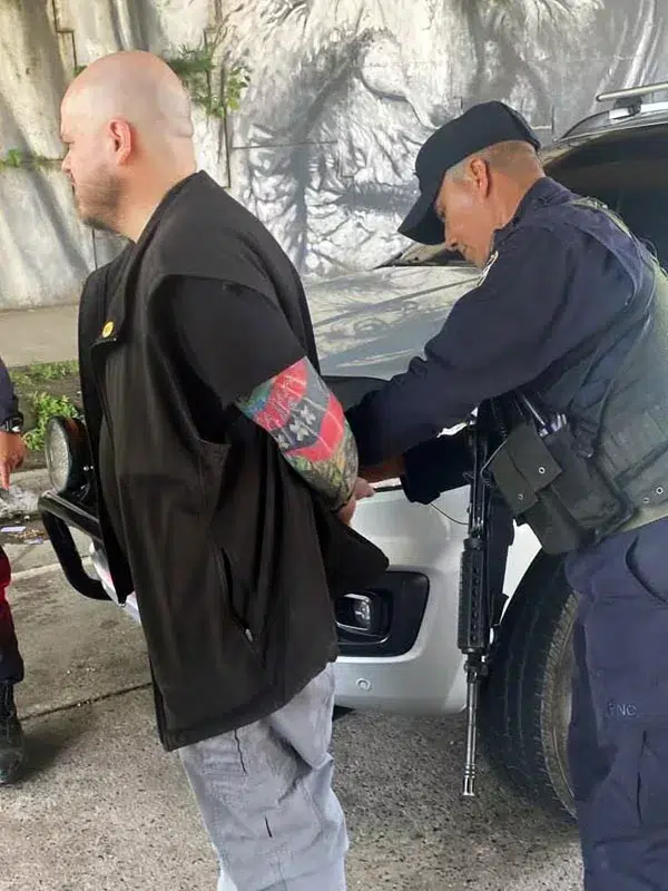 Mother of Alejandro Muyshondt: “I want to know how my son is doing” — Madre de Alejandro Muyshondt: “Quiero saber cómo está mi hijo”