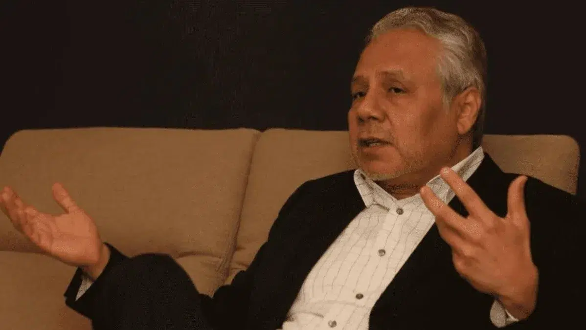 Constitutional Lawyer on Bukele’s Candidacy: “The TSE magistrates have a historical weight” — Abogado constitucionalista sobre candidatura de Bukele: “Los magistrados del TSE tienen un peso histórico”