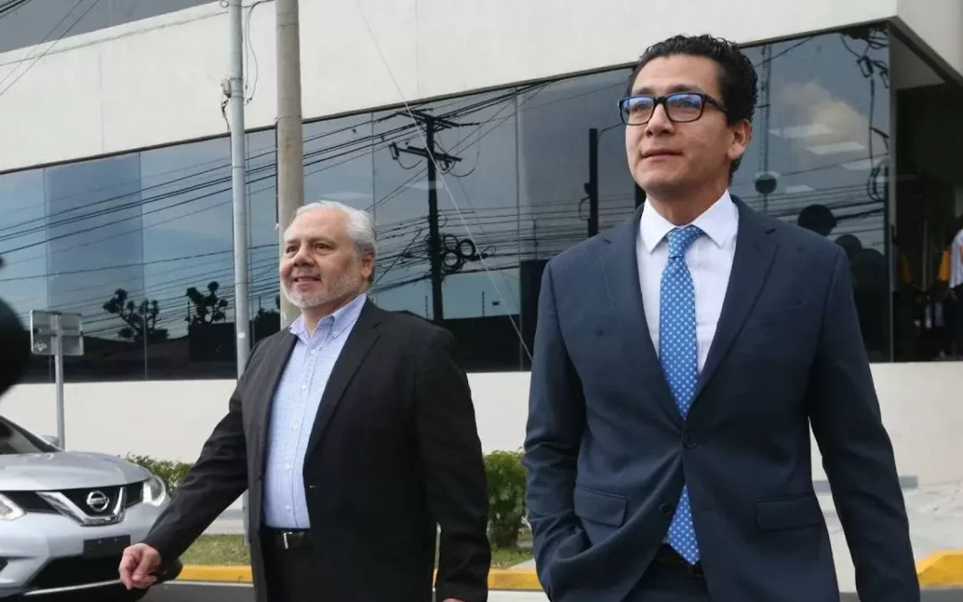 Lawyers Submit Petition to TSE Requesting Non-Registration of Nayib Bukele as Presidential Candidate — Abogados presentan ante TSE petición de no inscripción de Nayib Bukele como candidato a la presidencia