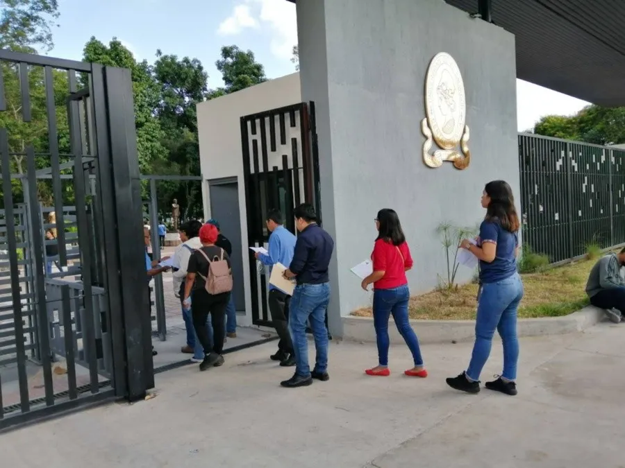 Only 11,200 students will be able to attend the University of El Salvador in 2024— Solo 11,200 estudiantes podrán ingresar a la Universidad de El Salvador en 2024