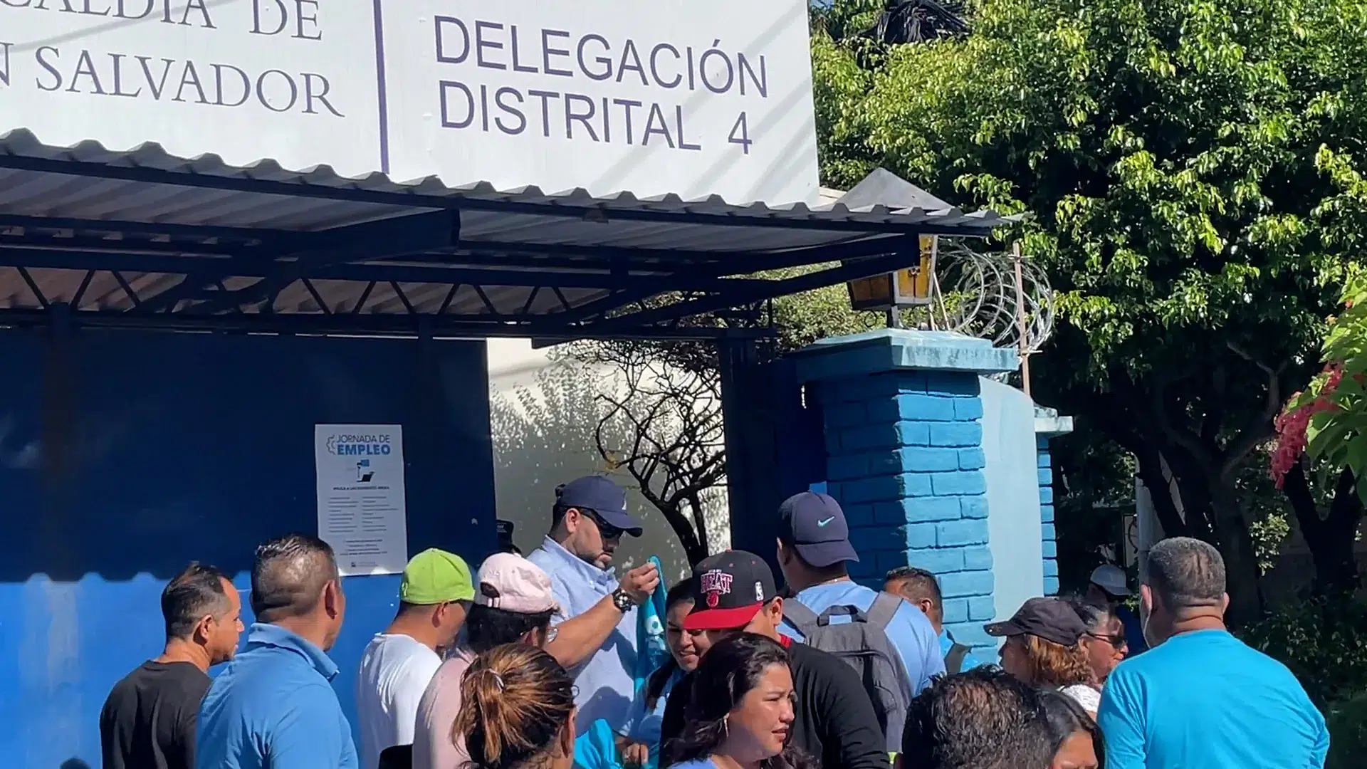 Mario Durán Uses Public Resources to Register Candidacy — Mario Durán usa recursos públicos para inscribir su candidatura