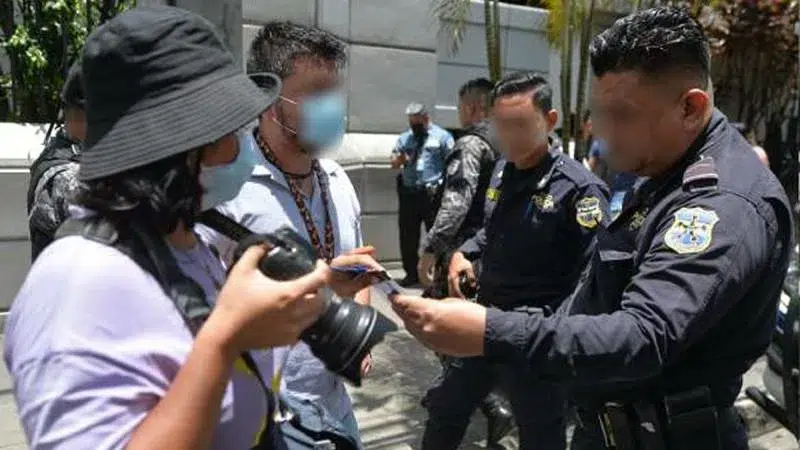 State of Exception, Opacity, and Censorship: Main Threats to Journalism in El Salvador, According to Regional Report — Régimen, opacidad y censura: principales amenazas al periodismo en El Salvador, según informe regional