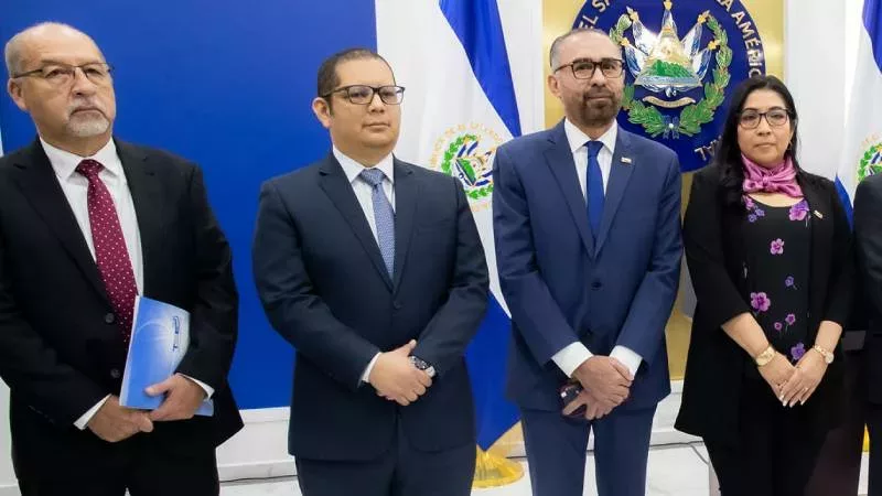 SUMAR: TSE “deals a fatal blow to democracy” with Bukele’s candidacy — SUMAR: TSE “asesta golpe mortal a la democracia” con candidatura de Bukele