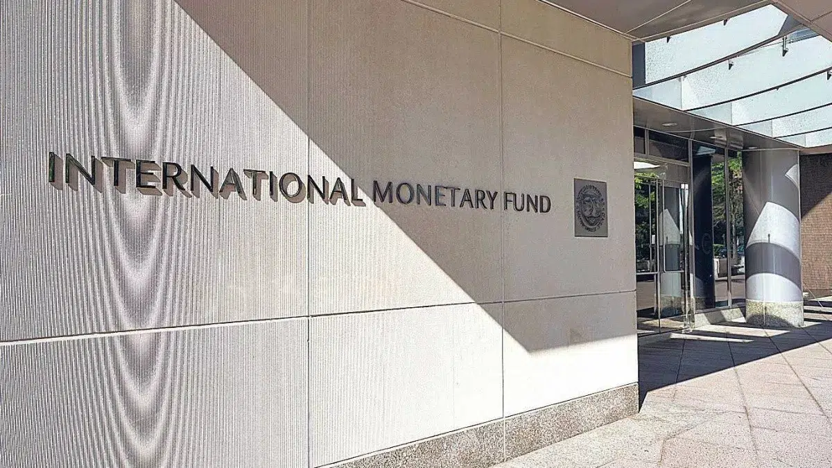 IMF calls for designing a fiscal consolidation plan — FMI llama a diseñar un plan de consolidación fiscal