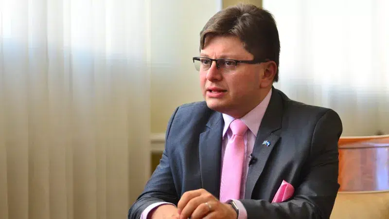 Mauricio Alarcón: No country should sacrifice its freedoms for security — Mauricio Alarcón: Ningún país debe sacrificar sus libertades por la seguridad