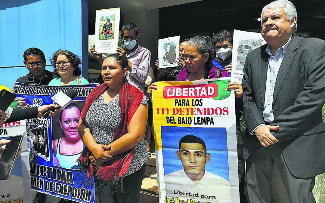 Bukele admits that Police “have made mistakes” and will continue to release “wrongly arrested people” in regime — Bukele admite que Policía “ha cometido errores” y que seguirán liberando a las “personas arrestadas erróneamente” en régimen