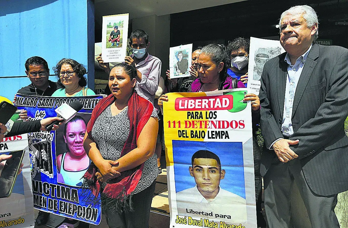 Bukele admits that Police “have made mistakes” and will continue to release “wrongly arrested people” in regime — Bukele admite que Policía “ha cometido errores” y que seguirán liberando a las “personas arrestadas erróneamente” en régimen
