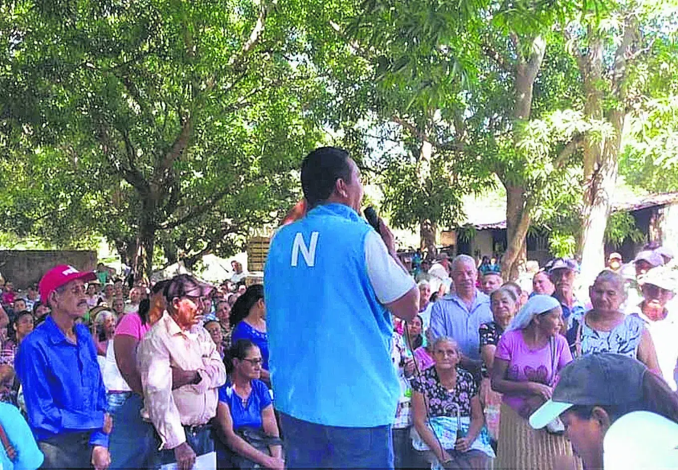 Accusations against El Refugio’s mayor of offering a $300 food voucher in exchange for votes — Acusan a alcalde de El Refugio de ofrecer bono alimenticio de $300 a cambio de voto