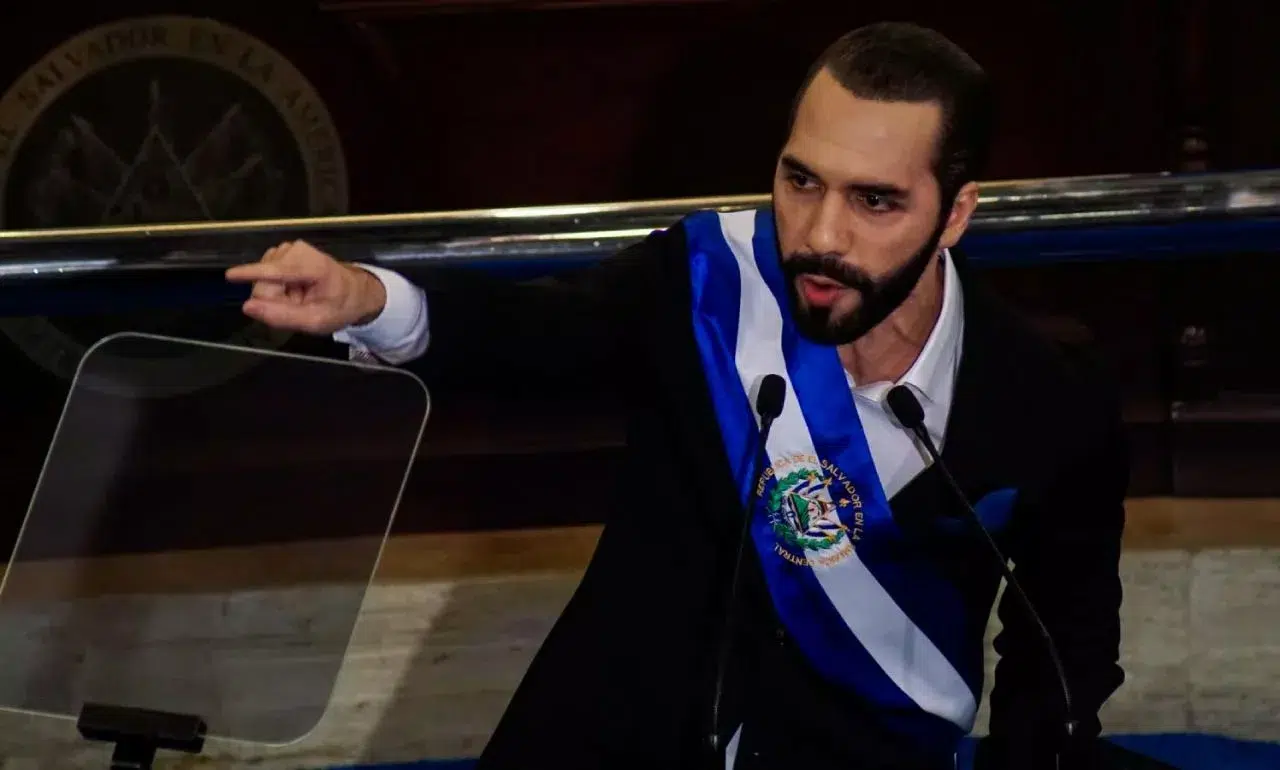 El Salvador at risk: the humanitarian cost behind Bukele’s popularity — El Salvador en riesgo: el costo humanitario detrás de la popularidad de Bukele