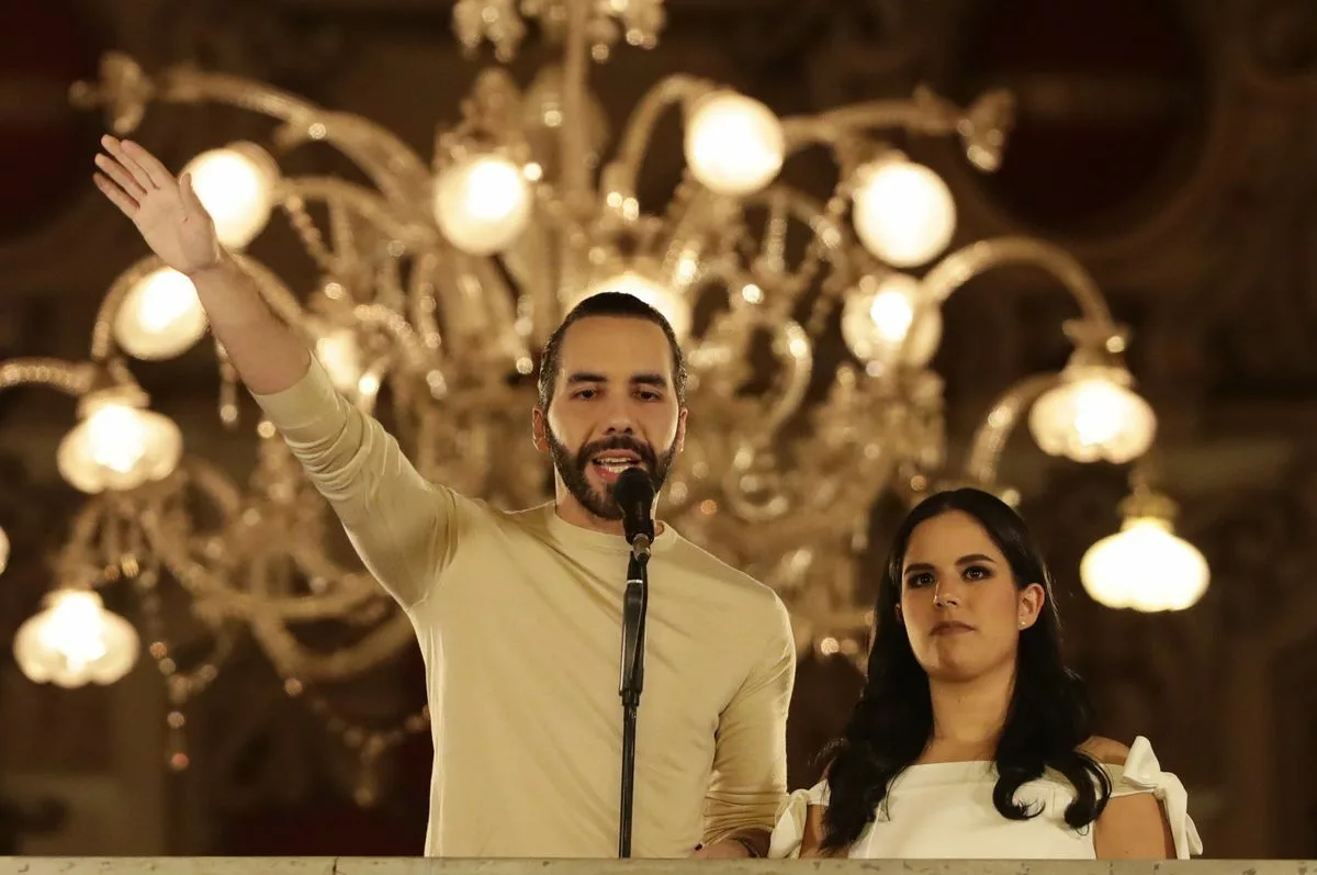 The Birth of a Dictatorship — Así nace una dictadura