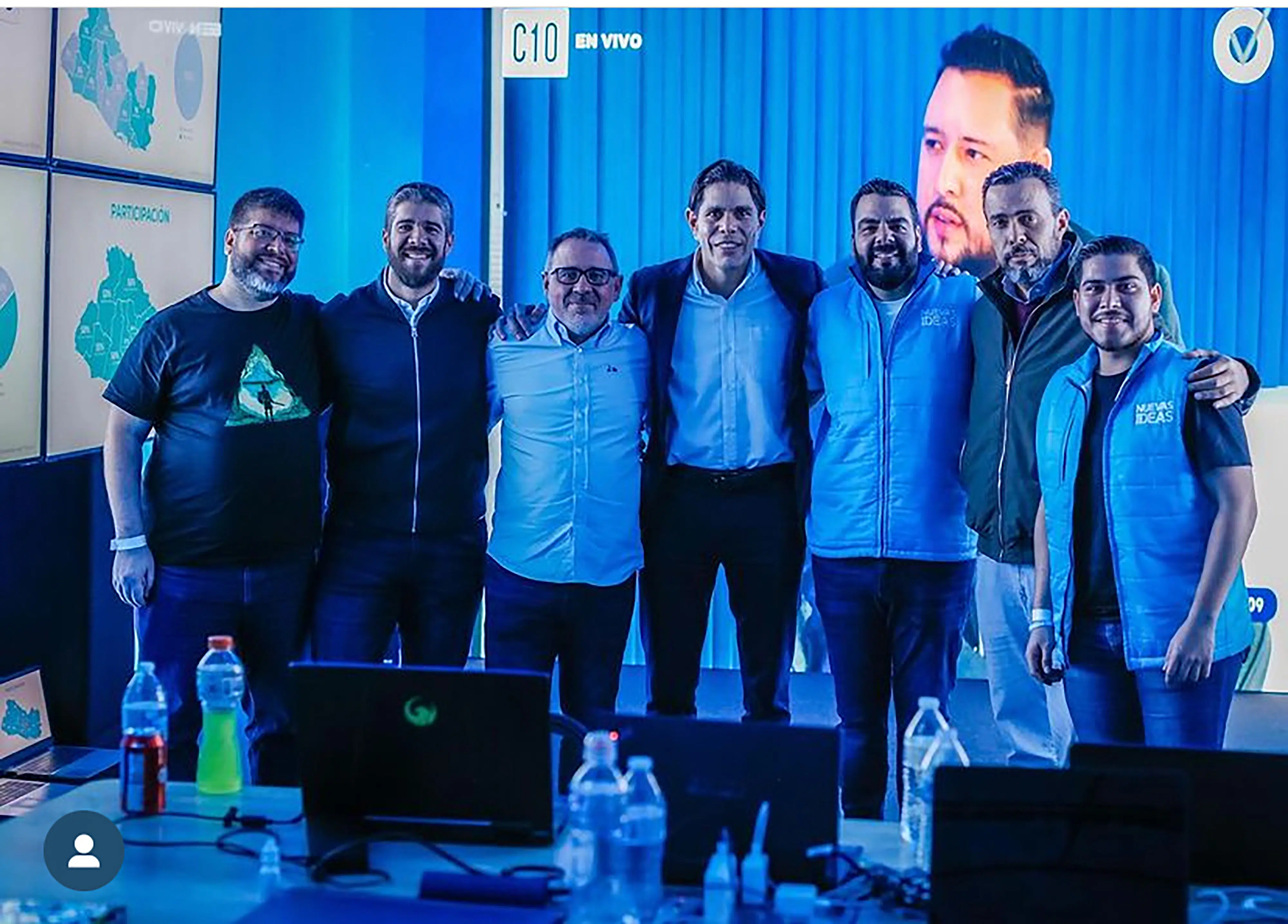 Bukele set up his own data transmission center led by Lester Toledo — Bukele montó su propio centro de transmisión de datos liderado por Lester Toledo