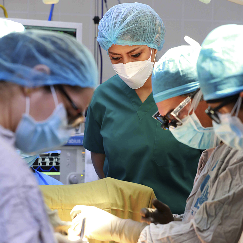 Over a hundred specialist doctors resigned this year — Más de un centenar de médicos especialistas renunciaron en este año