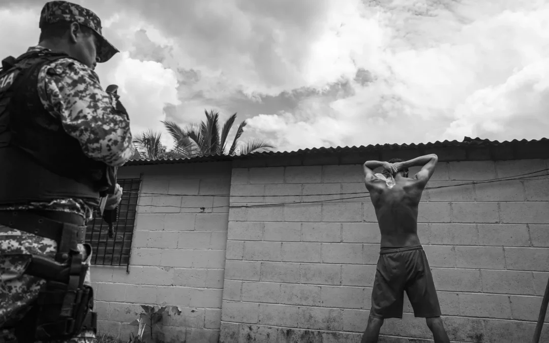 El Salvador: The institutionalization of human rights violations after two years of emergency rule — El Salvador: La institucionalización de la violación de derechos humanos tras dos años del régimen de excepción