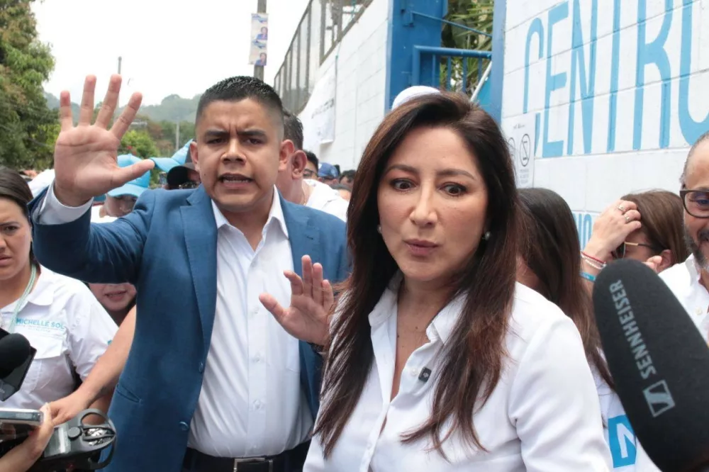 Michelle Sol Accepts Defeat and Congratulates Milagro Navas — Michelle Sol acepta derrota y felicita a Milagro Navas