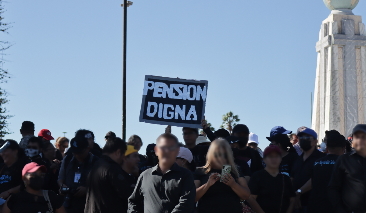 Expert warns that the pension system could collapse in two years — Experto señala que el sistema de pensiones podría colapsar en dos años