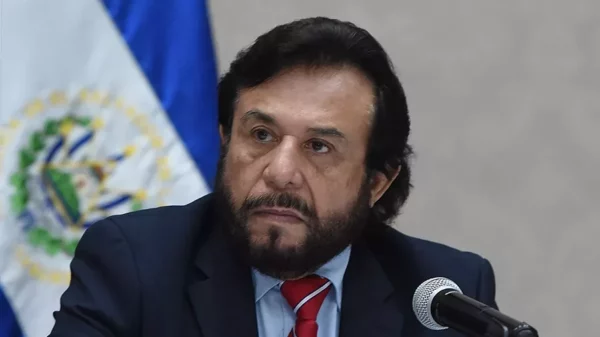Félix Ulloa Retracts Statements on Remittance Tax — Félix Ulloa se retracta sobre el tema de las remesas