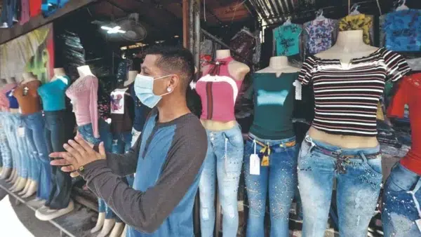 Up to 84.6% of Salvadoran workers earn less than $391 per month — Hasta un 84.6% de los trabajadores salvadoreños gana menos de $391 al mesUp to 84.6% of Salvadoran workers earn less than $391 per month —