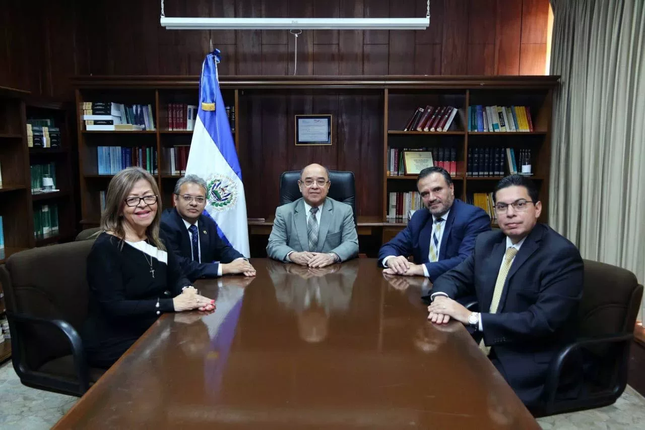 Ousted Constitutional Chamber magistrates from 2021 have turned to the IACHR, according to lawyer — Magistrados de la Sala de lo Constitucional cesados en 2021 han acudido a la CIDH, según abogado