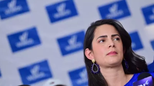 VAMOS Party Sues Government Newspaper for “Serious Case of Misinformation” — Partido VAMOS demanda a periódico gubernamental por “caso grave de desinformación”