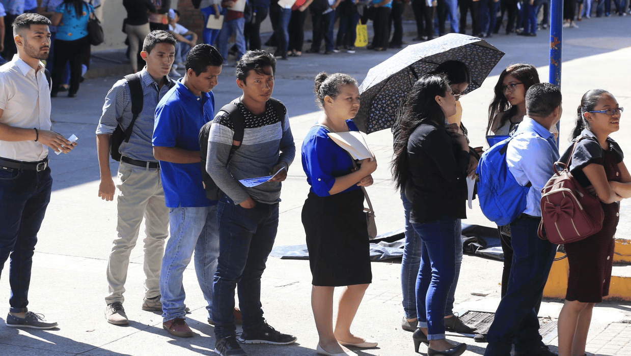 10,000 people left unemployed in El Salvador during 2023, according to BCR data — 10,000 personas quedaron desempleadas en El Salvador durante 2023, según datos del BCR