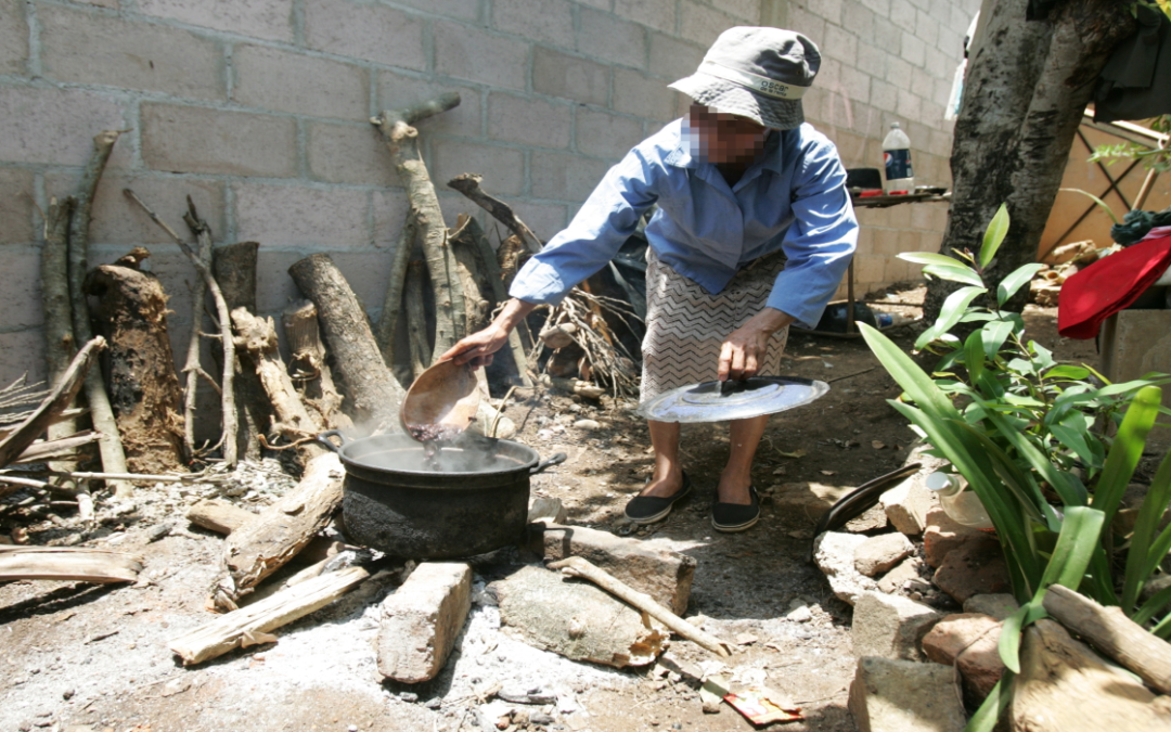 El Salvador: Central America’s Slowest-Growing Economy and Rising Extreme Poverty — El Salvador, el país con menor crecimiento de Centroamérica y alza en la pobreza extrema
