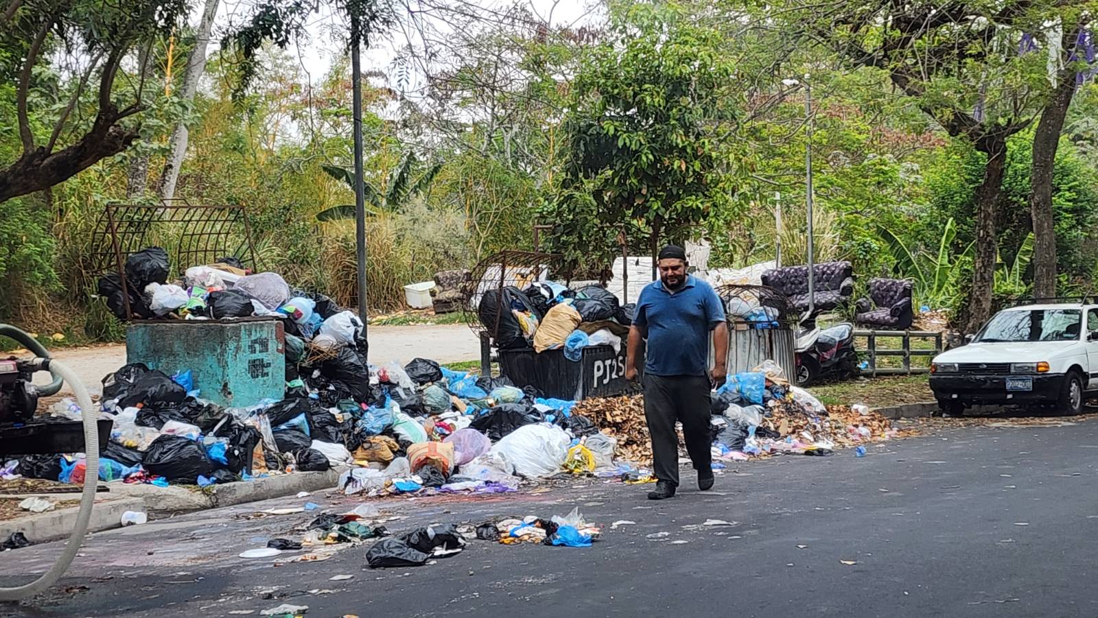 Over 2,000 Families Lack Waste Collection Services in San Martín — Más de 2,000 familias no cuentan con el servicio de recolección de basura en San Martín