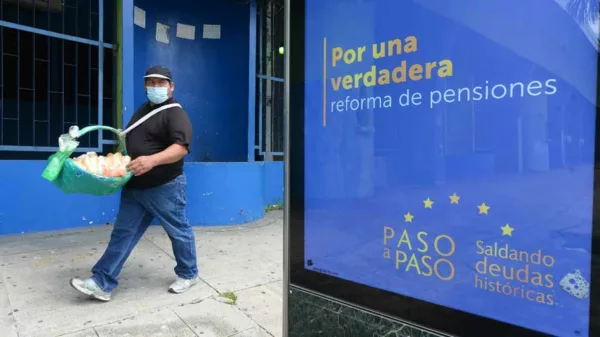 Government takes nearly $1,400 million from pension fund — Gobierno toma casi $1,400 millones del fondo de pensiones