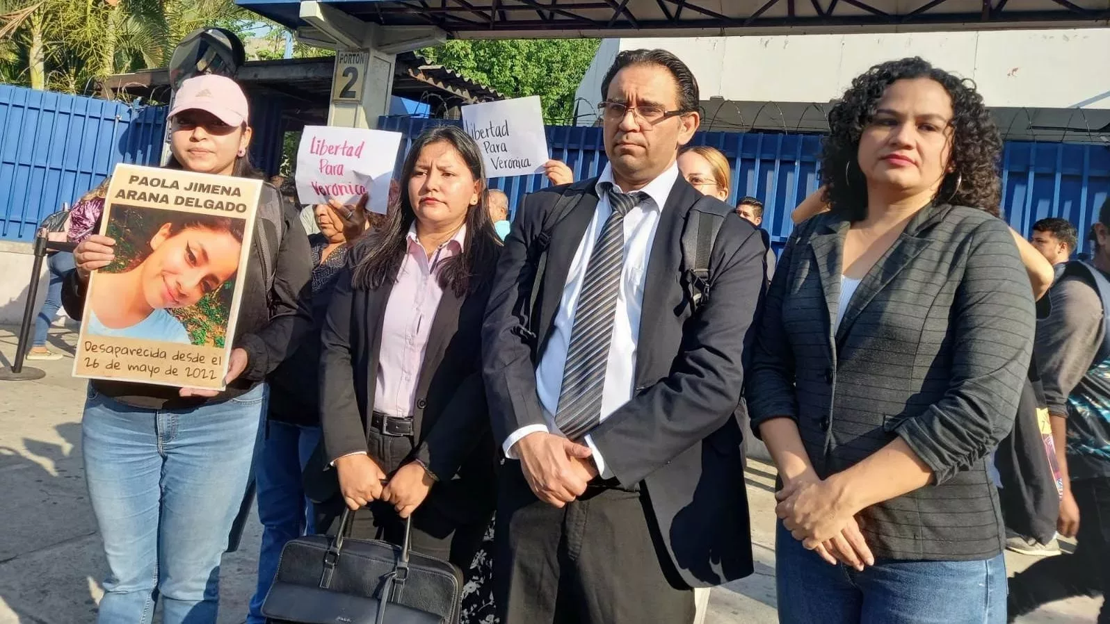 Penitentiary Centers still do not release Verónica Delgado, mother searcher captured in the state of exception — Centros Penales aún no libera a Verónica Delgado, madre buscadora capturada en el régimen de excepción