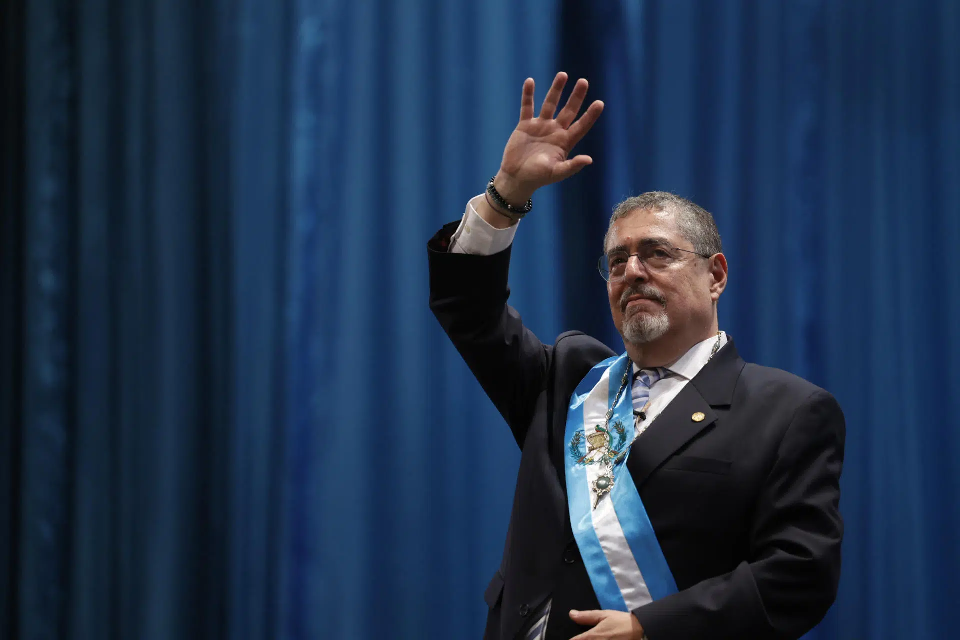 Guatemalan President will not attend Bukele's inauguration