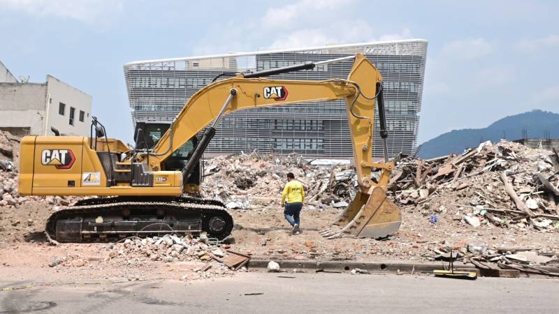 Economic Growth Regresses in the Second Quarter — Crecimiento económico retrocede en el segundo trimester