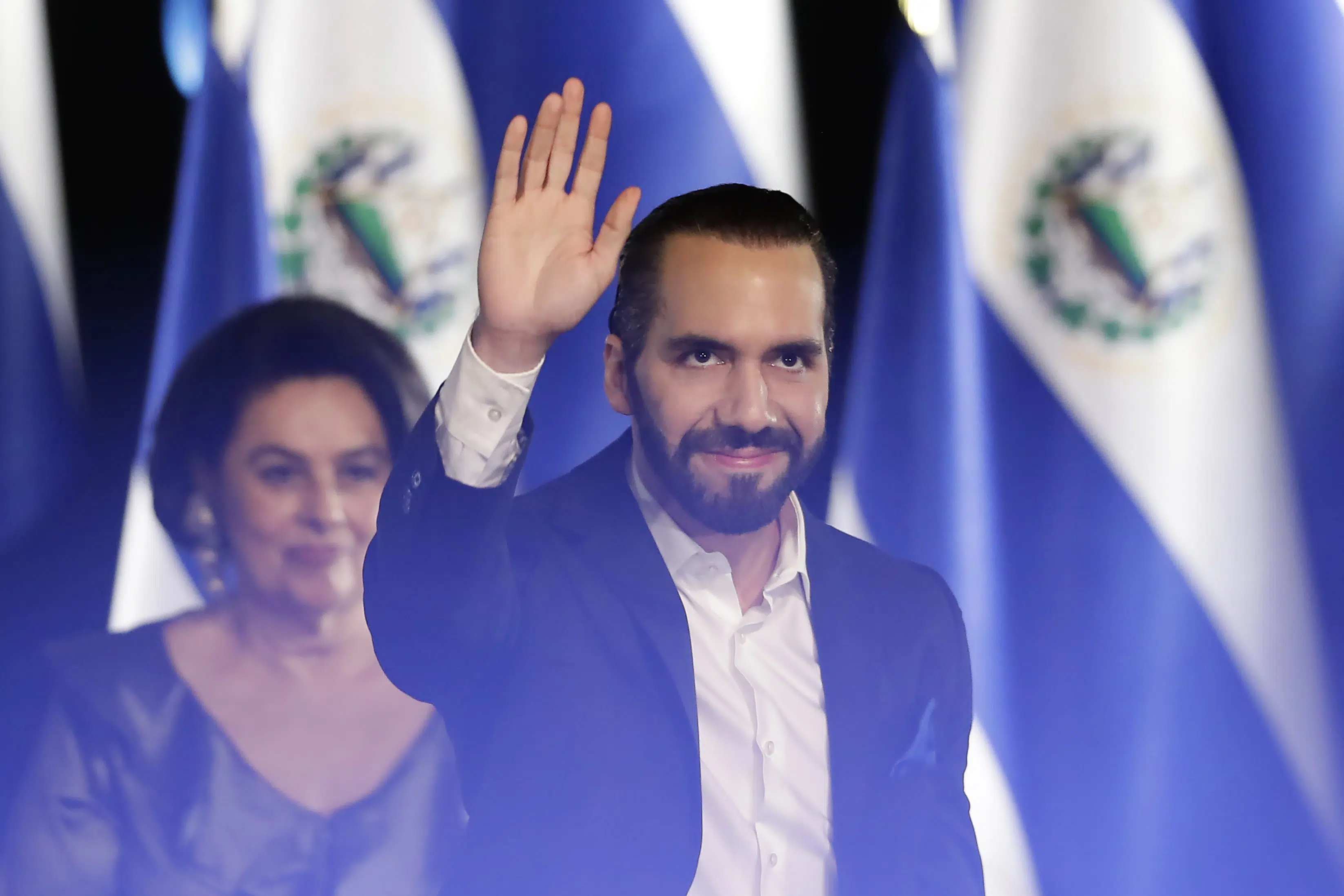 Bukele consolidated his absolute power in El Salvador with a tailor-made Congress that allows him to pass reforms without opposition — Bukele consolidó su poder absoluto en El Salvador con un Congreso a su medida que le permite aprobar reformas sin oposición