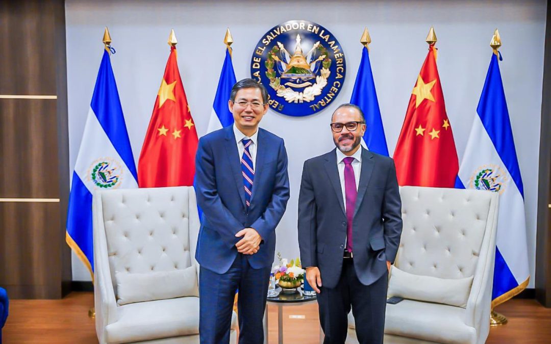 People’s Republic of China Ambassador Meets with Ernesto Castro: “I Appreciate Your Support” — Embajador de China Popular se reúne con Ernesto Castro: “Agradezco su respaldo”