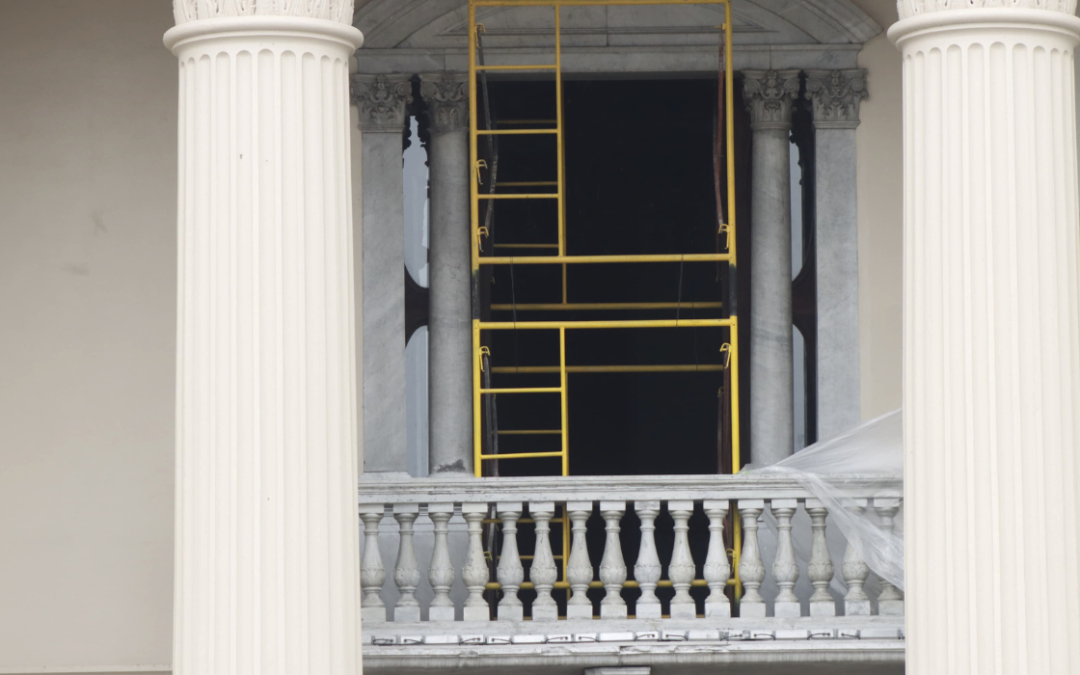 Bukele Government Paid Over $56,000 for Alleged Marble Balcony in National Palace’s Red Room That Was Actually Resin and Fiberglass, Expert Claims — Gobierno de Bukele pagó más de $56 mil en supuesto balcón de mármol del salón rojo del Palacio Nacional que era de resina y fibra de vidrio, afirma especialista