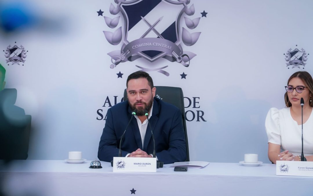 Mario Durán Gives Himself $2,000 Raise for Representation Expenses in First Council Meeting — Mario Durán se receta $2,000 para gastos de representación en primera reunión del concejo de San Salvador Centro