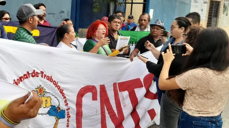 Unionists denounce the dismissal of more than 200 employees of San Salvador’s Mayor’s Office of San Salvador Centro — Sindicalistas denuncian despido de más de 200 empleados de la Alcaldía de San Salvador Centro