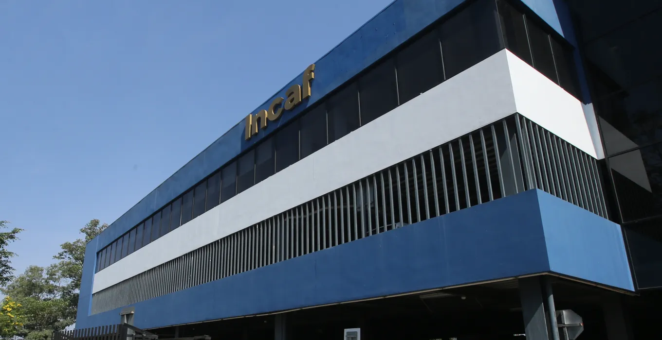 Salvadoran Government Reduces Its Contribution to Social Security — Gobierno salvadoreño recorta su contribución a seguridad social