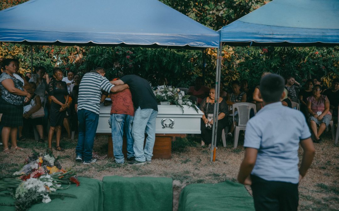 Let’s Not Talk About the Dead — No hablemos de los muertos